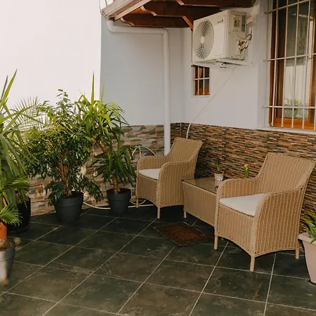 Peaceful In New Bazaar فيلة تيرانا