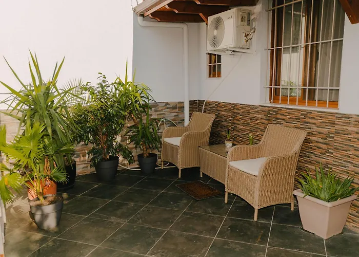 Peaceful In New Bazaar Villa Tirana