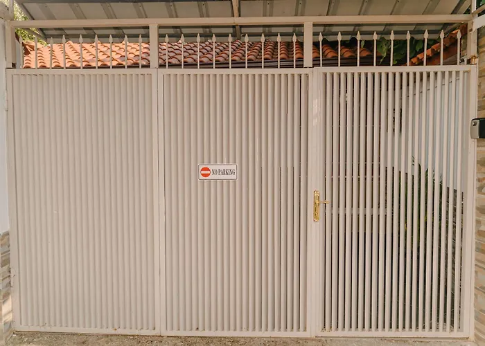 Villa Peaceful In New Bazaar