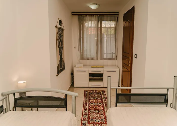 Villa Peaceful In New Bazaar *